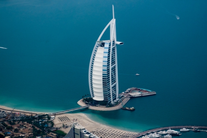 Business setup in Dubai. Dubai mainland company formation. Free zone company setup in Dubai.